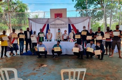 Cerca de 90 adolescentes en contexto de encierro culminan educación escolar | Lambaré Informativo