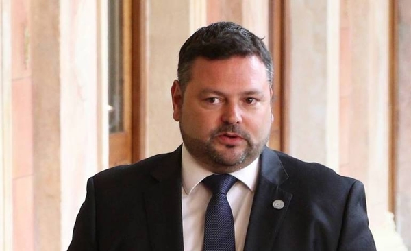 HOY / Ejecutivo elige a nuevo Procurador tras escandalosa salida de Coscia