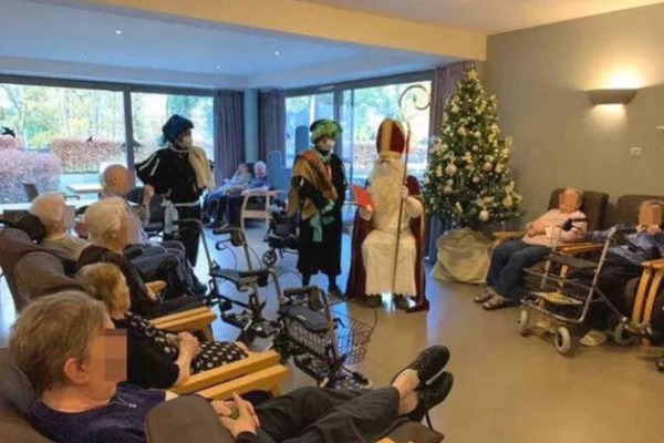 Visita de un Papá Noel contagiado por Covid provoca 18 muertos en una residencia de ancianos - ADN Digital