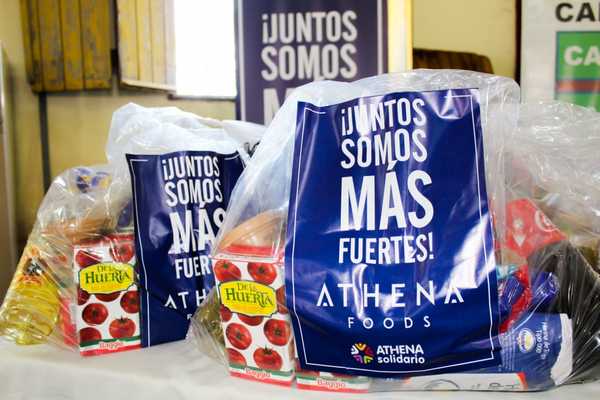 Campaña de Athena Foods entrega 1.000 canastas de Navidad en ciudades del país
