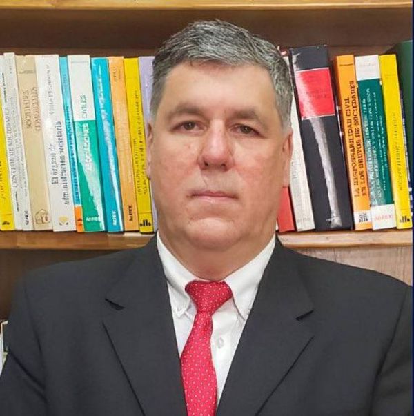 Ejecutivo nombra a Juan Rafael Caballero como nuevo procurador