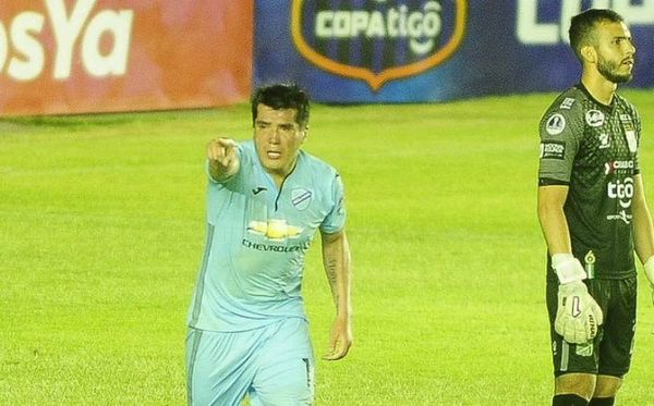 Bolívar de Fidencio Oviedo da otro paso hacia el título en Bolivia