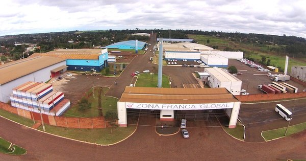 La Nación / Evalúan instalar un centro logístico del Parque Industrial de Manaus en zona franca de CDE