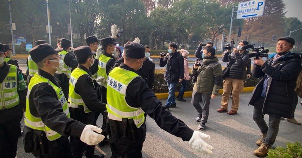 La Nación / Cuatro años de prisión para periodista ciudadana que cubrió la epidemia en Wuhan