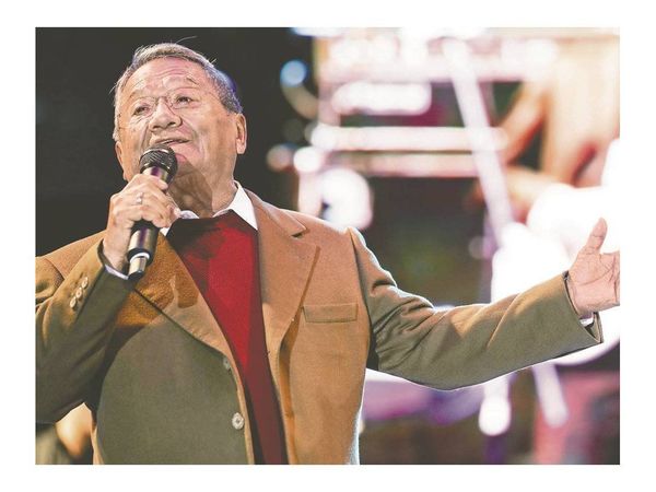 Falleció el compositor Armando Manzanero de un paro tras el Covid