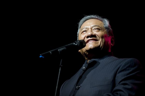 Crónica / El virus vai se llevó al gran compositor Armando Manzanero