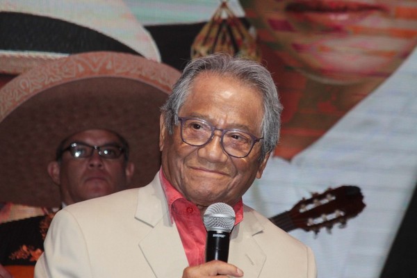 Muere por complicaciones del Covid el cantautor Armando Manzanero - ADN Digital