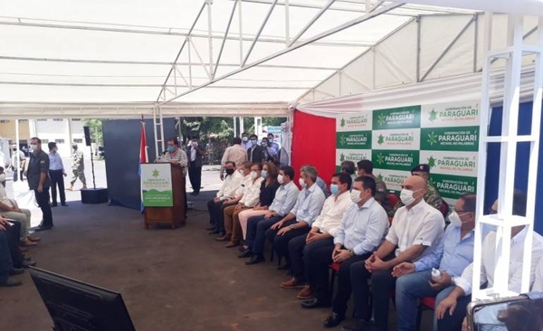 HOY / Expresidente Horacio Cartes participa de inauguración de UTI en Paraguarí