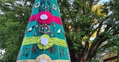 HOY / Ybycuí despide el año con colorido paseo e imponente árbol de la biodiversidad