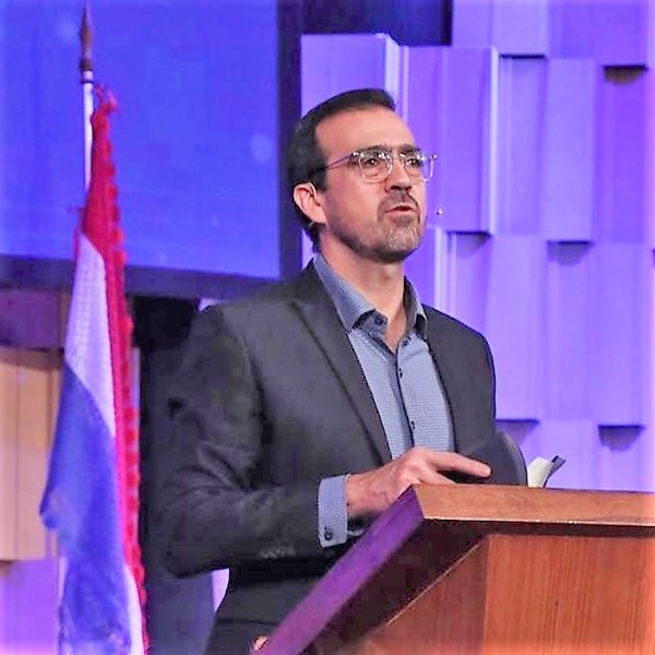 Respetado por cristianos y censurado por “progresistas”, conocido pastor se llama a silencio en las redes - La Mira Digital