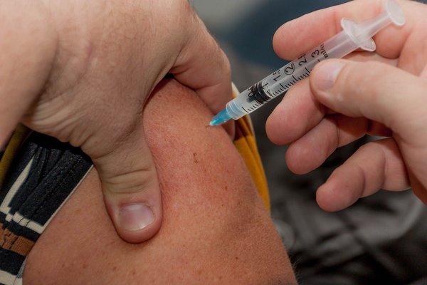 En marzo podrían llegar las primeras vacunas - El Trueno