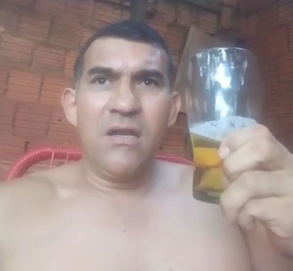 AUDIO: El brindis del marino regalo de parte del abogado 360 Néstor Echeverria