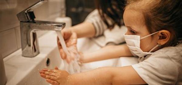 COVID-19: Los contagios de niños se disparan del 1 al 12% en la segunda ola en España » Ñanduti