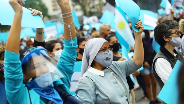 Argentina: Iglesias redoblan esfuerzos contra proyecto de aborto legal | OnLivePy