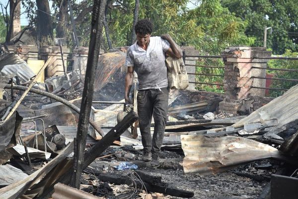 El reciente incendio en la Chacarita debería impulsar una ley que prohíba el uso irresponsable de la pirotecnia - Nacionales - ABC Color
