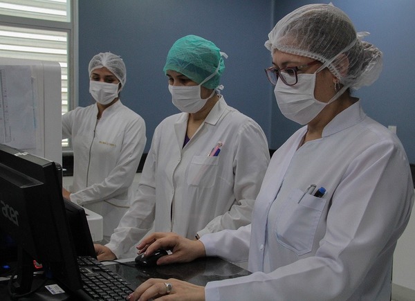 Vacunas: Paraguay en tratativas con cinco laboratorios además del mecanismo COVAX | .::Agencia IP::.