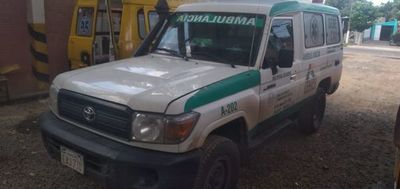 Ebria salió al paso de una ambulancia y paciente que era transportado falleció en el accidente  - Nacionales - ABC Color