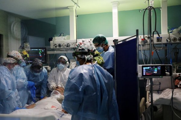 España superó los 50.000 muertos por coronavirus tras registrar 298 decesos en un día - Megacadena — Últimas Noticias de Paraguay
