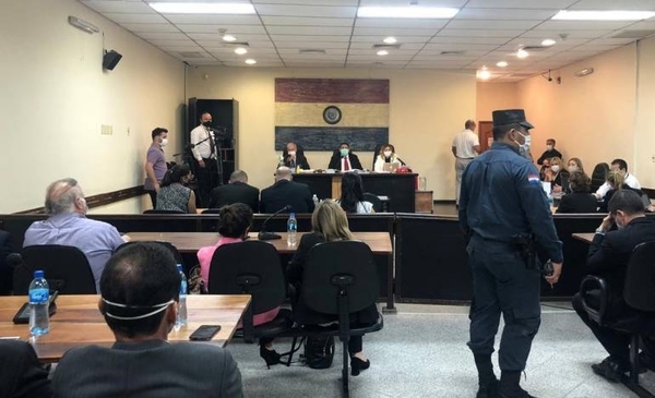 HOY / Caso audios: Tribunal condena a acusados por tráfico de influencias