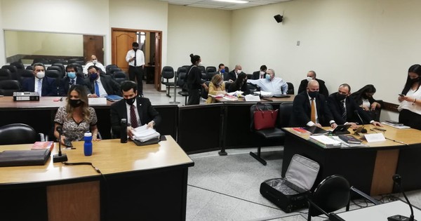 La Nación / Audio JEM: condenan a González Daher y otros por tráfico de influencia
