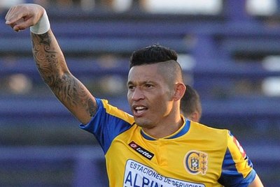 Crónica / Hendy con pelotero, tiene orden de captura