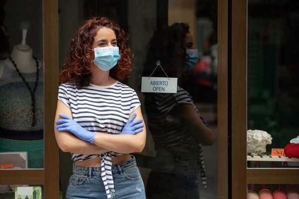 Demora en llegada de vacunas: Empresas deben prepararse para cierres temporales en el 2021 - MarketData