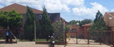 Siguió y mató a balazos a su pareja