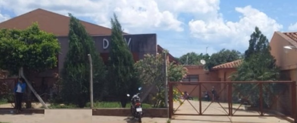 Siguió y mató a balazos a su pareja