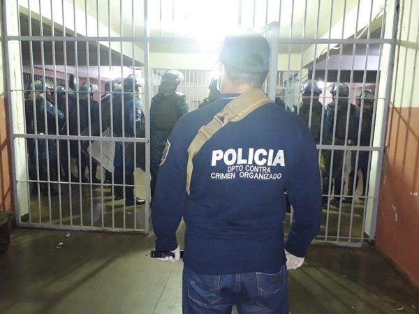 Esquema de extorsión por celular actuaba desde una cárcel | Noticias Paraguay