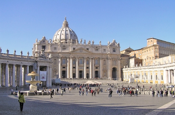El Vaticano llama a vacunarse para "no poner en riesgo la salud pública" | .::Agencia IP::.