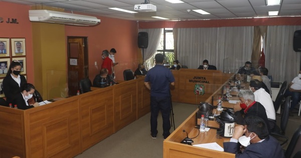 Temen que Quiñonez politice kit de alimentos