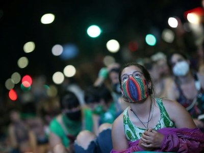 Senado argentino se apresta a votar la legalización del aborto | OnLivePy