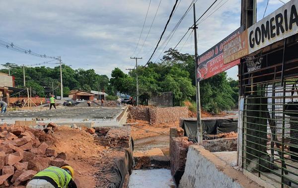 Concluyen losa del puente en San Antonio y obras continúan en varios frentes | .::Agencia IP::.