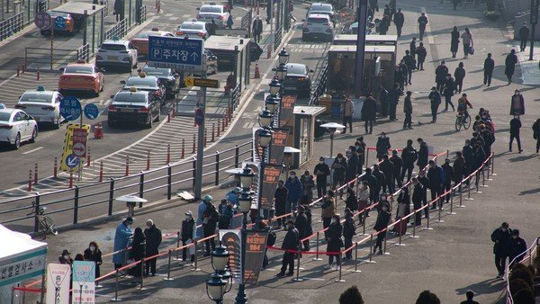 Los franceses no se quieren vacunar y en Gran Bretaña ruegan por más vacunas en un estado de catástrofe | .::Agencia IP::.