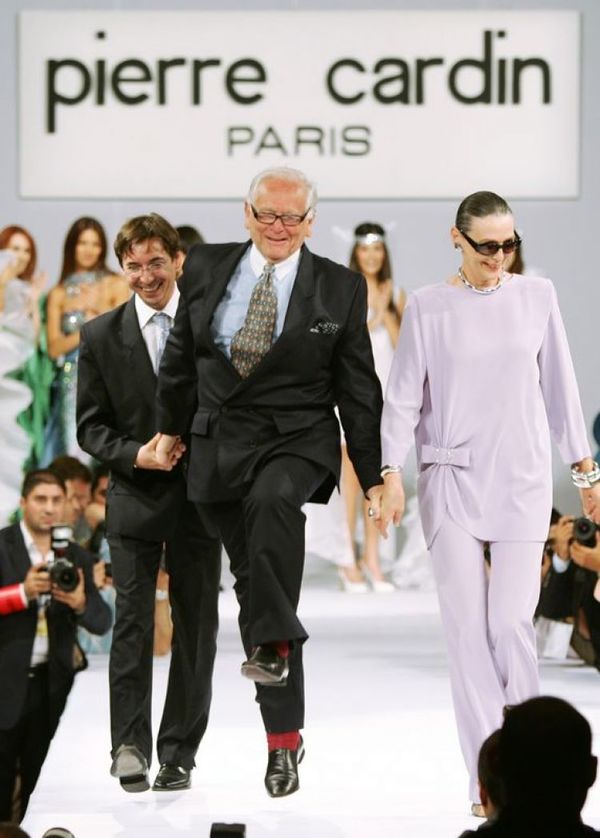 El diseñador de moda francés Pierre Cardin muere a los 98 años