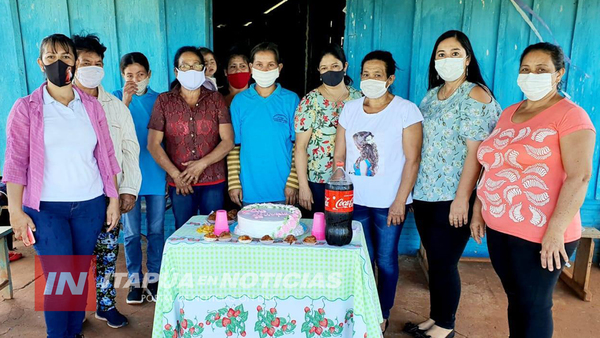 VARIAS MADRES DE FAMILIA CULMINAN AÑO LECTIVO EN LA PAZ