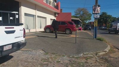 Detienen a asistente fiscal por pedido de coima en Luque - Nacionales - ABC Color