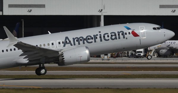 La Nación / Despega de Miami un Boeing 737 MAX, su primer vuelo comercial en EEUU en casi dos años