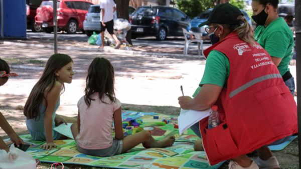 Continúa asistencia a niños y adolescentes víctimas del incendio en Chacarita