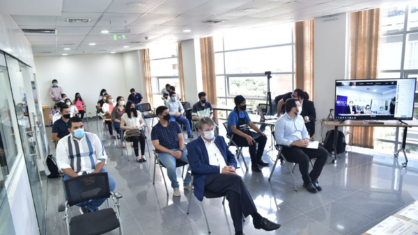 Jóvenes culminaron capacitación en oficios de rápida salida laboral