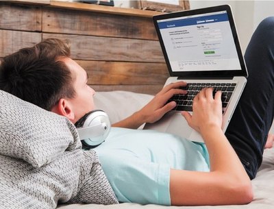 Crónica / “Eliminé mi Facebook porque me aproblemó con mi señora”