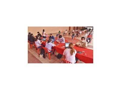 118 candidatos para llenar 21 vacancias