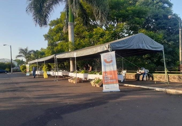 HOY / En el Parque de la Ciudad de Encarnación se realiza este miércoles la Feria Hortigranjera