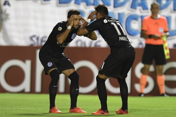 Con gol de Ángel Romero, San Lorenzo aplastó a Atlético Tucumán
