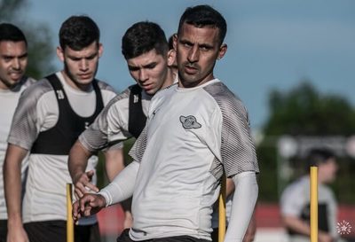 Pato Aquino se retira luego de ganar 13 títulos a nivel local