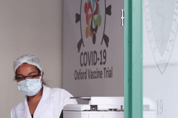 Reino Unido aprueba la vacuna de AstraZeneca/Oxford para el COVID-19