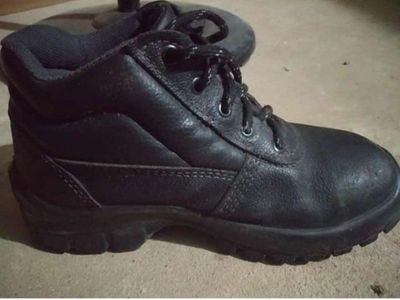 Buscan a "Ceniciento" que perdió un lado de su zapato en la calle