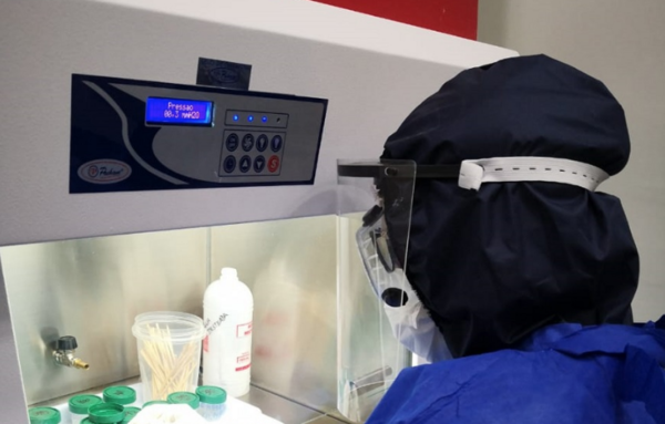 HOY / Ministerio de Salud recibe insumos para detección rápida de covid-19
