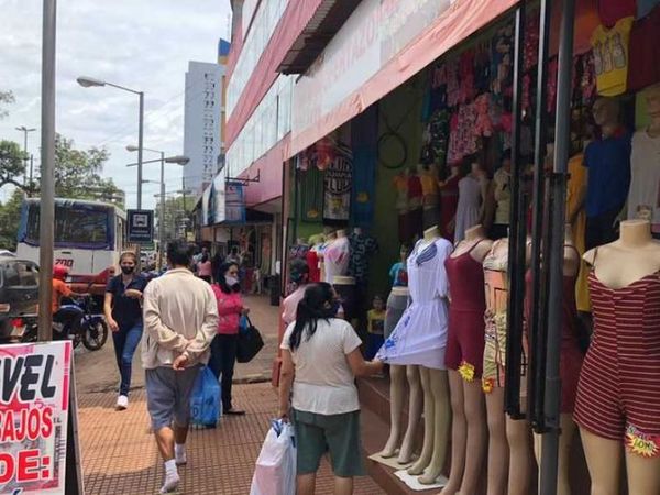 Pequeños comerciantes reportan disminución de ventas en el microcentro de Ciudad del Este