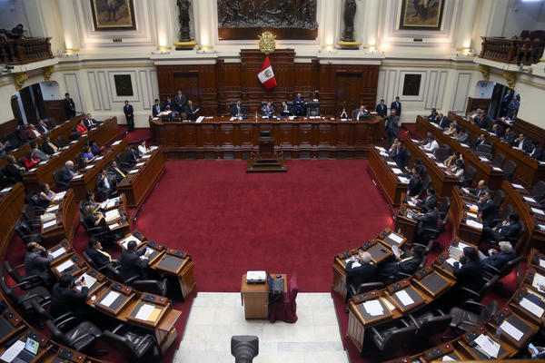 El Congreso de Perú aprueba una polémica ley contra "la usura financiera" - MarketData